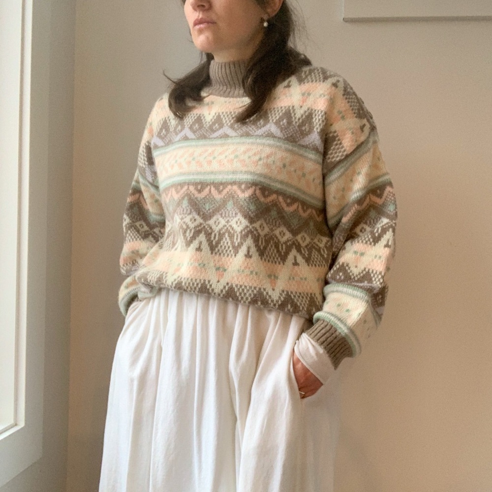 VINTAGE pastel mock neck sweater